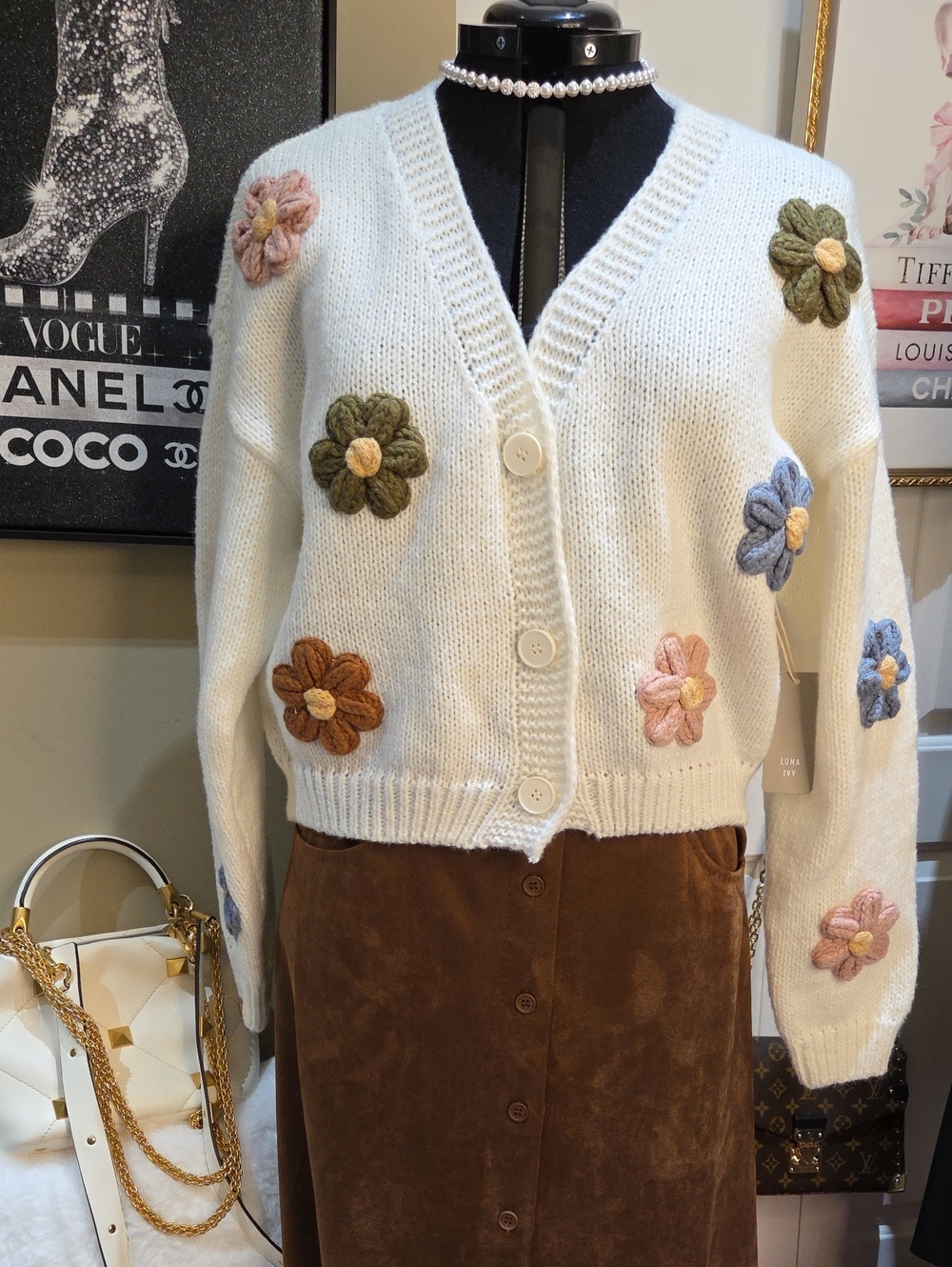 Cream Floral Appliqué V-Neck Button Cardigan